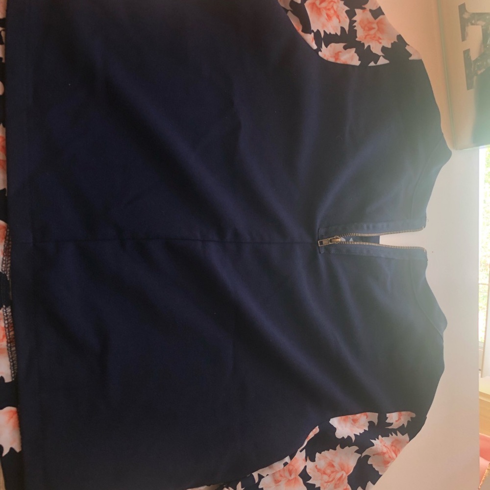 Crop Top - Picture 2 of 2